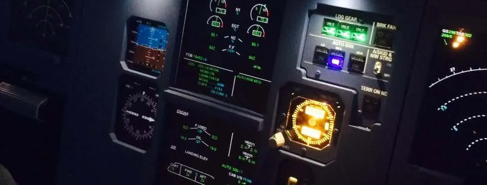 flight information displays in powerpoint with real-time flight info