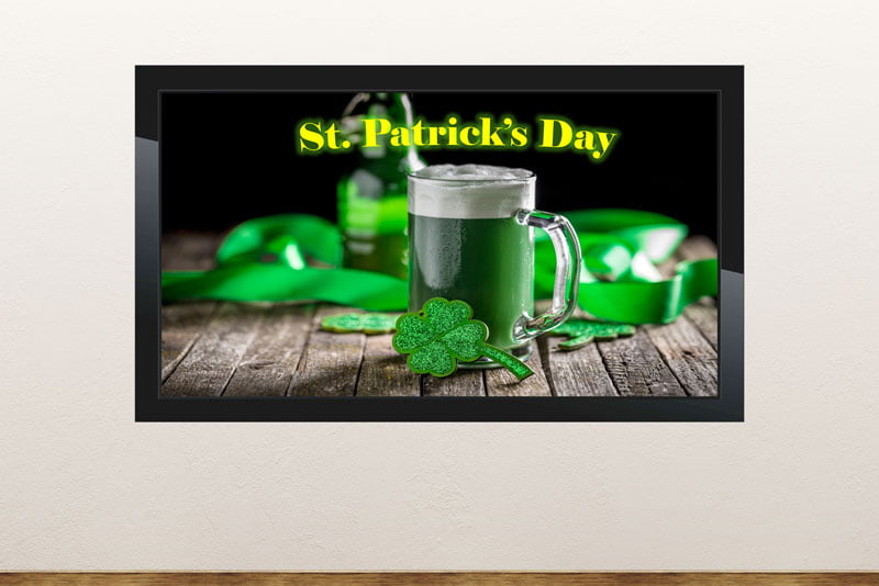 Free digital signage powerpoint template to information and count down to Saint Patrick's Day