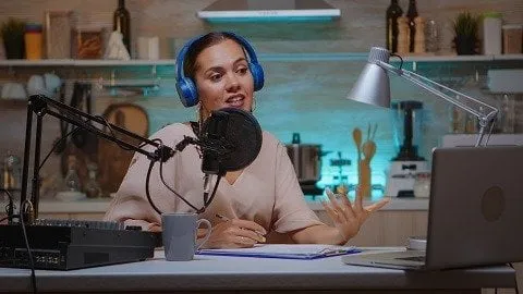 be a dynamic presenter with powerpoint and videopoint cameras