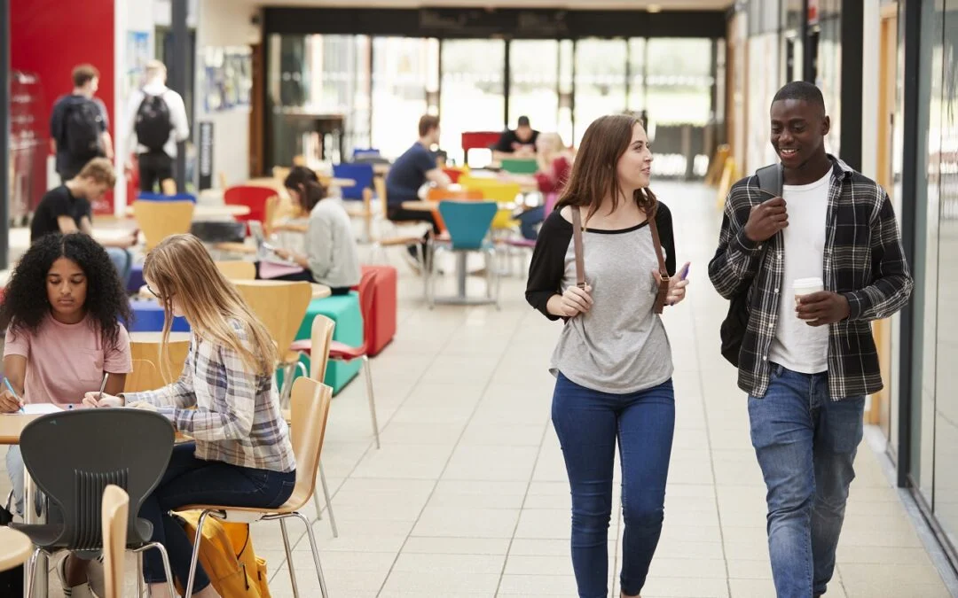 Why Use Digital Signage for School Advertising