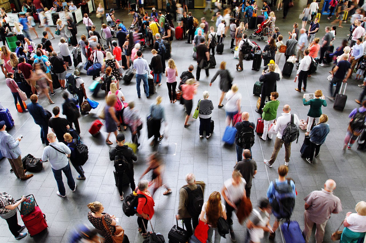 The Impact of a World Without Digital Information Screens at Airports